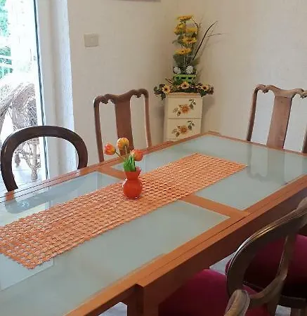 Nyaraló House Lela Buje